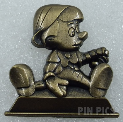 WDW - Pinocchio - Annual Passholder – Gold Statue