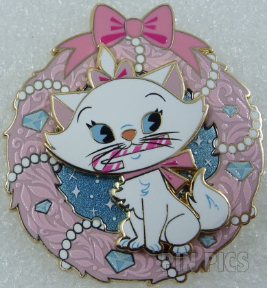 DSSH - Marie - Holiday Cat Wreath - Aristocats