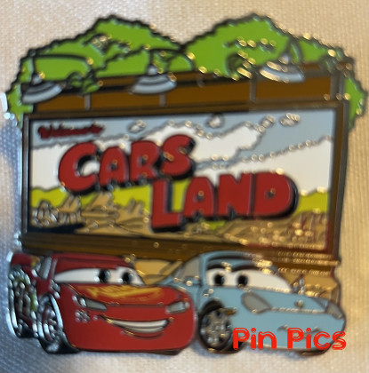 Welcome to Cars Land - Sign - Lightning McQueen - Sally