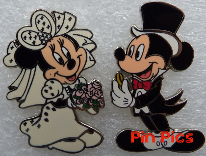 DLR - Mickey and Minnie - Bride and Groom Set