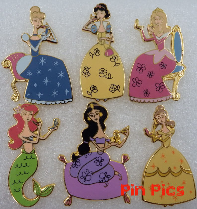 Disney Catalog - Princesses  Heart Pin Set