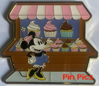 Loungefly - Minnie Cupcake Stand - Mickey & Friends Farmer Market Booth - Mystery