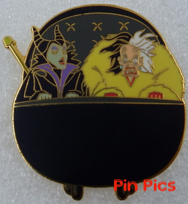 The Disney Club - Maleficent and Cruella - Member Exclusive - Doombuggy -  Haunted Mansion Ride