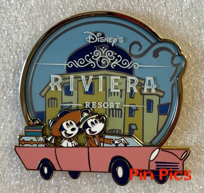 WDW - Mickey and Minnie Driving a Car - Riviera Resort