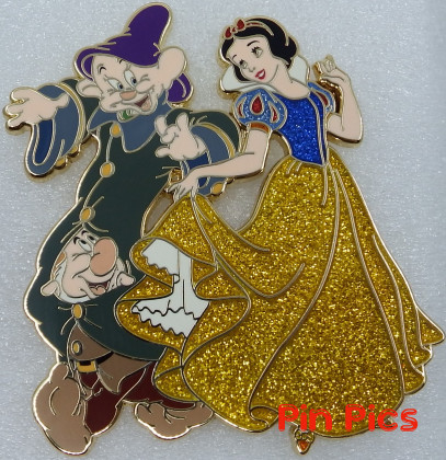 WDI - Dancing Princesses -  Snow White and Dwarfs Dopey & Sneezy
