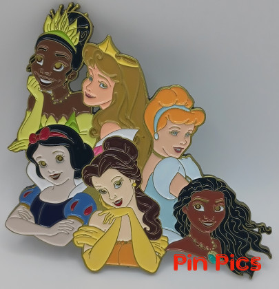 Hot Topic - Princess Group – Tiana, Aurora, Cinderella, Snow White, Belle, Moana - Jumbo