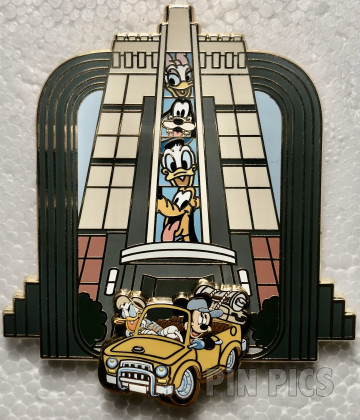 DEC - Mickey, Donald, Daisy, Pluto and Goofy - Zorro Parking - Camping - Disney Studios