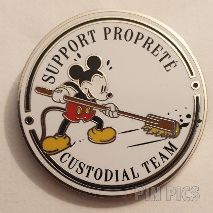 DLP - Mickey Sweeping - Support Proprete Custodial Team - White