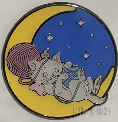 Loungefly - Marie Sleeping on Moon - Sleeping Animals - Mystery - Aristocats Kitten - Pink Yarn Ball