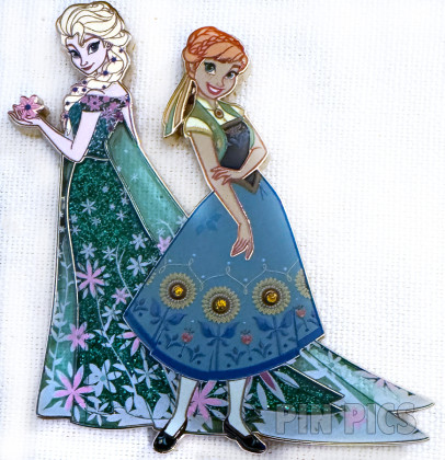 DEC - Anna and Elsa - Frozen Fever Outfits - 10 Years of Frozen Fashion