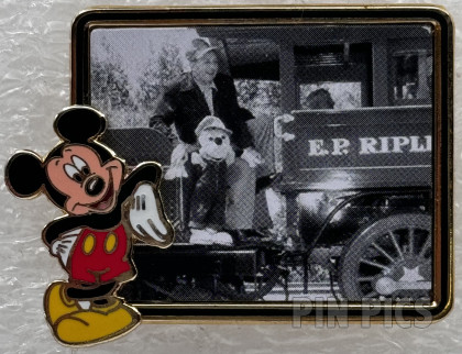 DL - Walt Disney, Mickey - Riding E.P. Ripley Train - 100th Birthday - Picture Frame Series