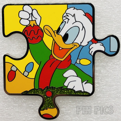 Donald - Mickey and Friends Holidays - Character Connection - Puzzle - Mystery