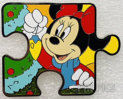Minnnie - Mickey and Friends Holidays - Character Connection - Puzzle - Mystery