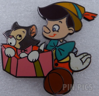 Disney Catalog - Pinocchio & Figaro - 2002 Advent Calendar