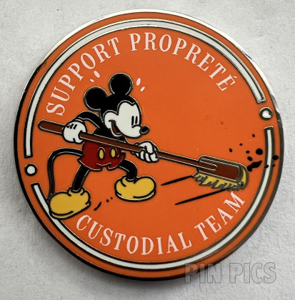 DLP - Mickey Sweeping - Support Proprete Custodial Team - Orange