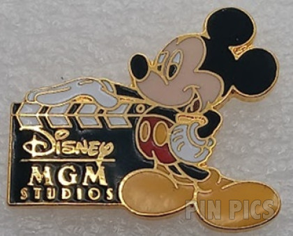 WDW - Disney MGM Studios - Mickey Holding Clapboard