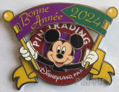 DLP - Mickey Mouse - Bonne Année 2024 - Happy New Year - Pennant Flags