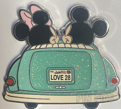 Loungefly - Mickey and Minnie In Car - Chaser - Date Night - Mystery