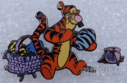 DL - Tigger Painting Eggs Set - Easter 2001