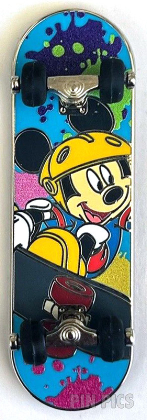 Mickey - Skateboard - Turning Wheels
