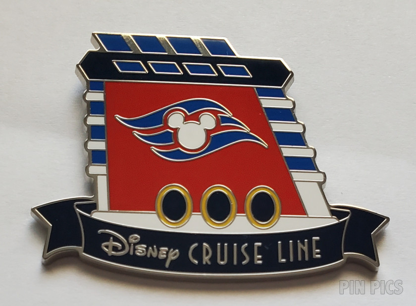 DCL – Logo on Cruise Ship Funnel