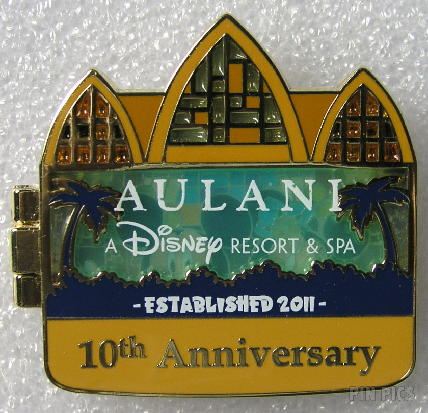 Aulani - Mickey and Minnie - Resort 10th Anniversary - Hinged