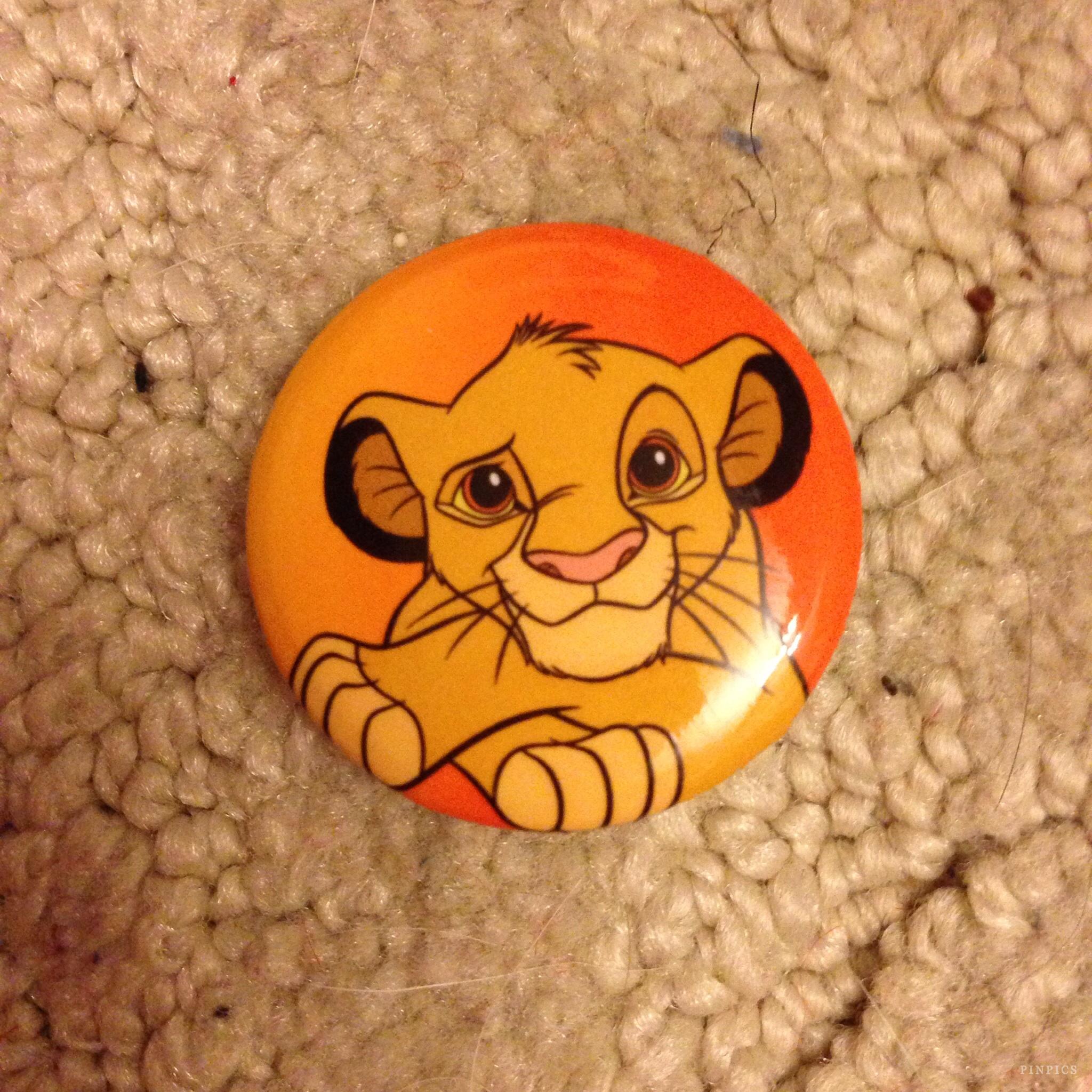 Button - Hot Topic - Young Simba