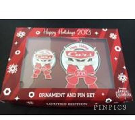 DLR - Cars Land Happy Holidays 2013 - Annual Passholder Ornament & Pin Set