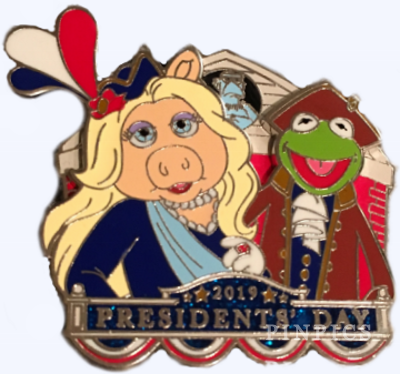 Miss Piggy and Kermit - Presidents Day 2019 - Muppets