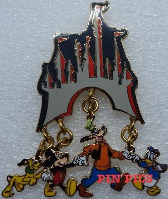 WDW - Mickey, Donald, Pluto and Goofy - Gray Castle - Magic Kingdom