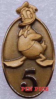Donald Duck - 5 Year Service Award - Cast Exclusive