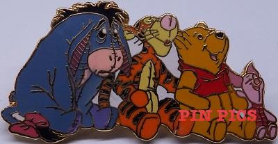 DIS - Eeyore, Tigger, Winnie the Pooh and Piglet - Looking Up