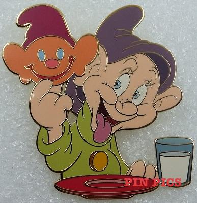 Disney Auctions - Dopey with Cookie
