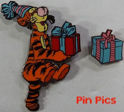 Tigger Birthday Presents Set - 2 Pins