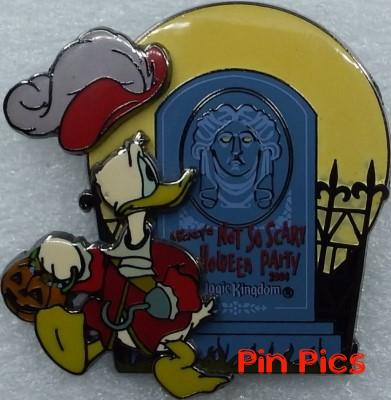 WDW - Pirate Donald with Madame Leota - Mickeys Not So Scary Halloween Party 2004
