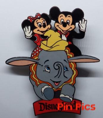 DLR - Mickey & Minnie Mouse on Dumbo Ride