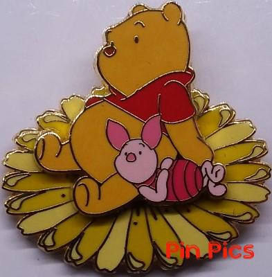 JDS - Pooh & Piglet - Sitting on a Flower - Gerbera Pooh