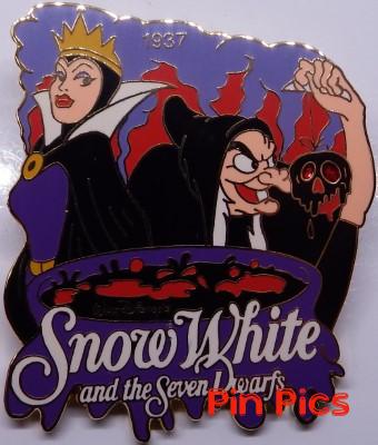 M&P - Evil Queen & Old Hag - Snow White and the Seven Dwarfs Villains 1937 - History of Art 2002