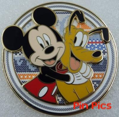 Artland - Mickey and Pluto - Cosy Pals