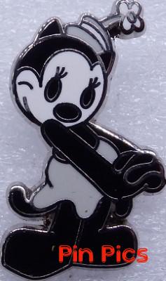 Oswald & Ortensia - Ortensia Pin Only