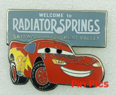 DL - Lightning McQueen - Radiator Springs - Cars Land Reveal/Conceal - Mystery