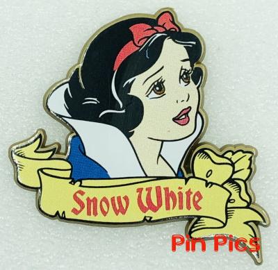 Dufort & Sons - Snow White with Banner - Snow White and the Seven Dwarfs - Plastic
