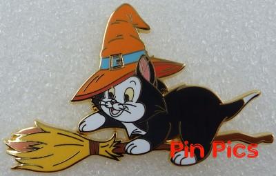 DSSH - Figaro - Cat On Broom 