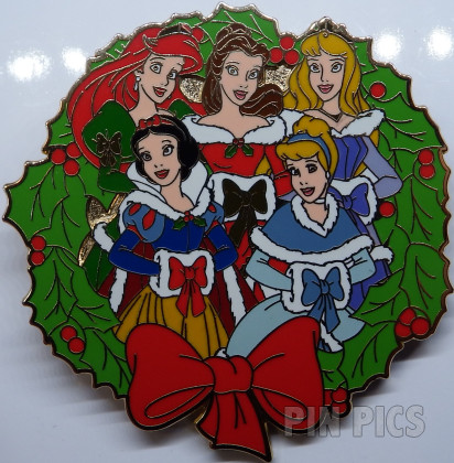 WDW - Ariel, Belle, Aurora & Snow White - Christmas Princess Wreath