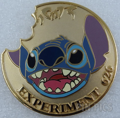 Disney Auctions - Gold Medallion (Stitch)