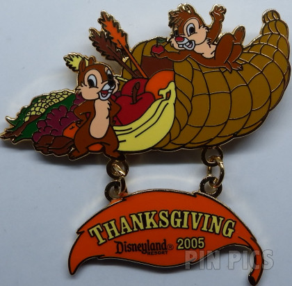 DLR - Thanksgiving 2005 - Chip and Dale