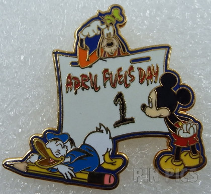 WDW - Donald, Goofy & Mickey - April Fuels Fools Day 2001