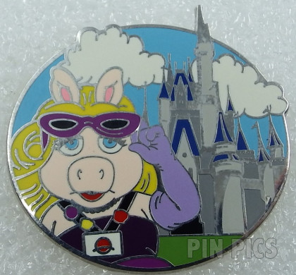WDW - Miss Piggy - Muppets - Characters with Cinderella Castle - Mystery
