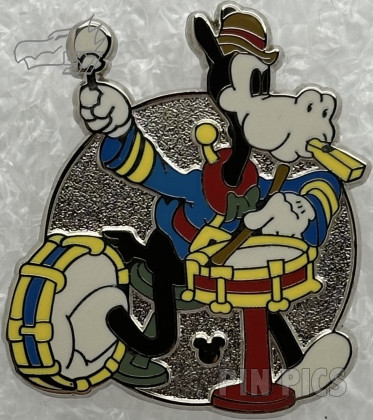 DL - Horace Horsecollar - Playing Drums - Band Concert - Hidden Mickey 2010