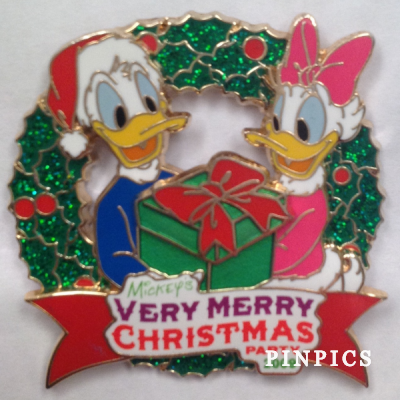 WDW - MVMCP passholder pin -Donald and Daisy Duck (AP) 